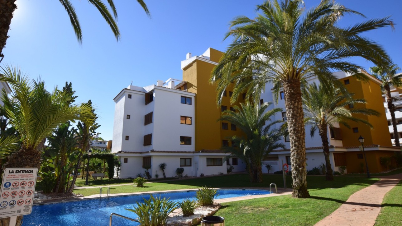 Resale - Apartment - Punta Prima