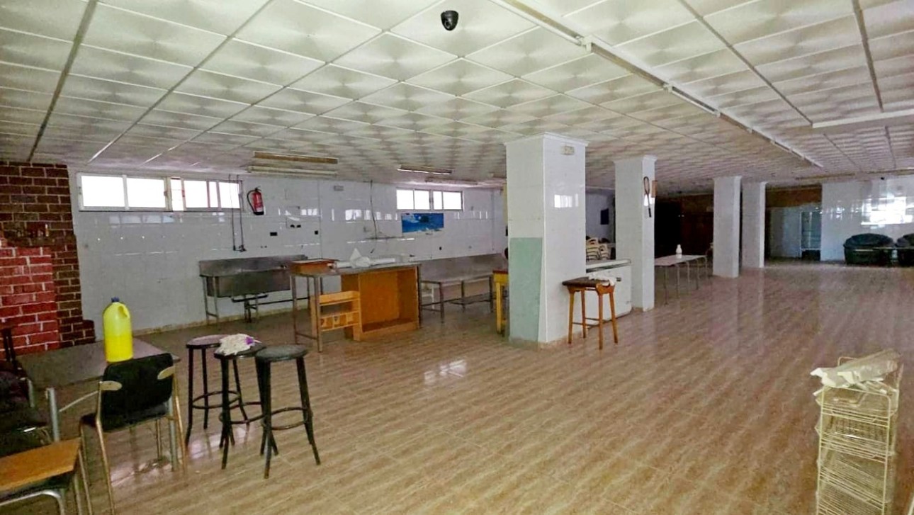 Resale - Commercial - Torrevieja - Playa del Acequión