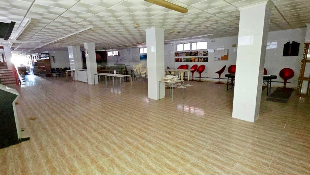 Resale - Commercial - Torrevieja - Playa del Acequión