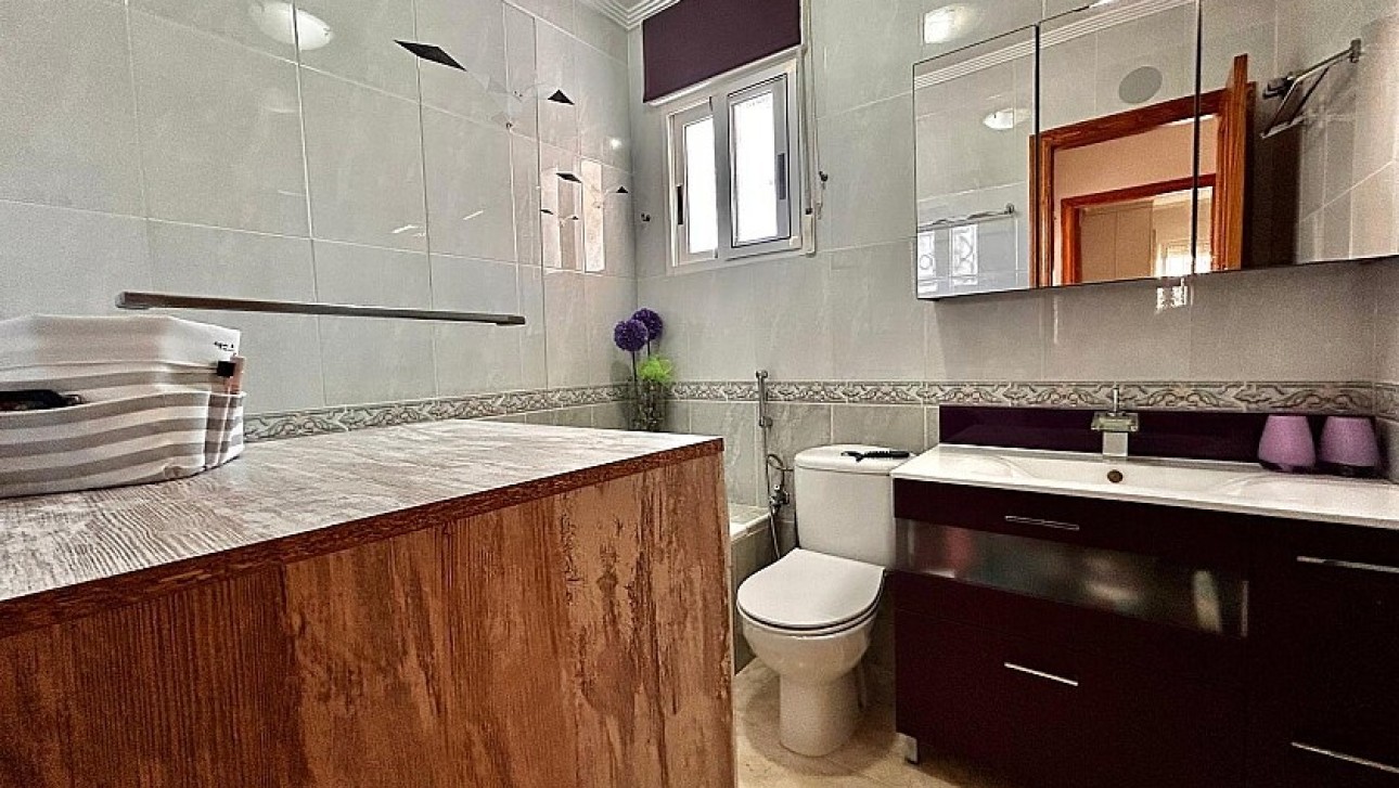 Resale - Villa - Torrevieja - Los Altos