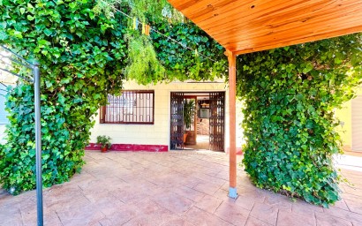 Resale - Commercial - Daya Nueva - Pueblo