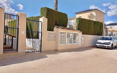 Resale - Villa - Torrevieja - Los Altos
