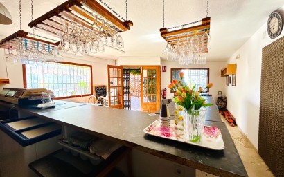 Resale - Commercial - Daya Nueva - Pueblo