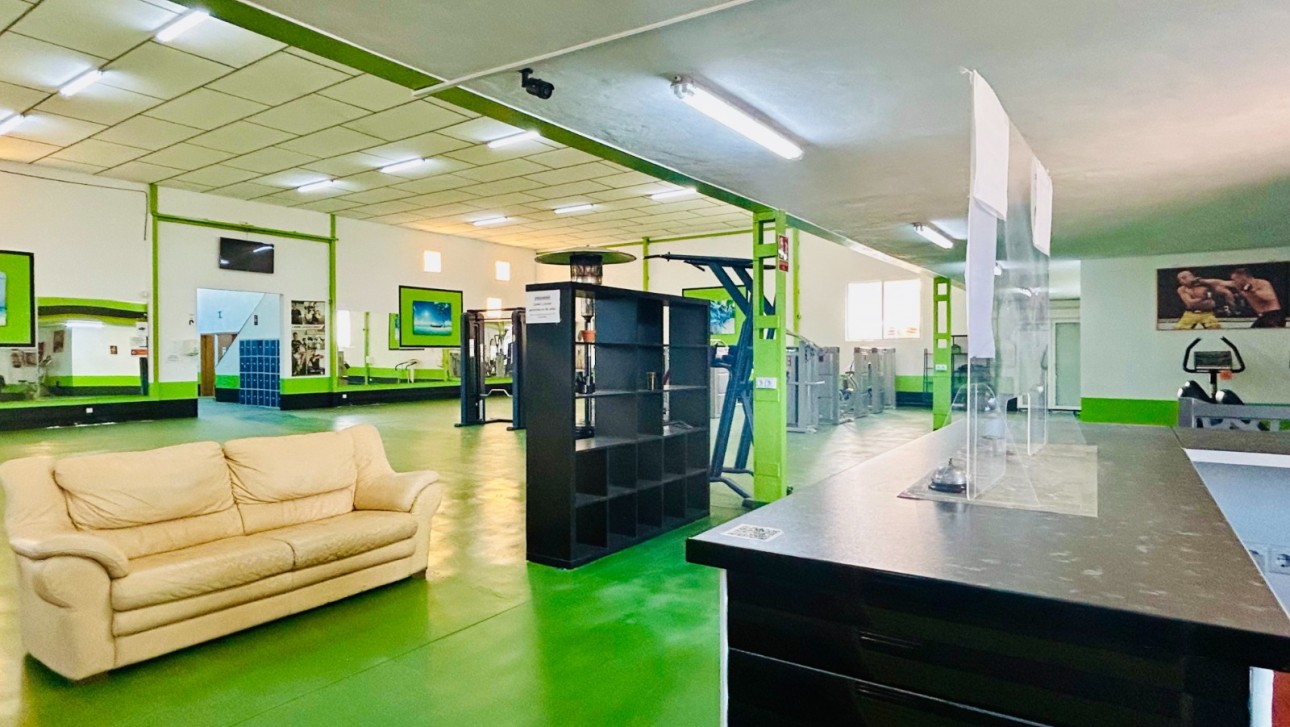 Resale - Commercial - Daya Nueva - Pueblo