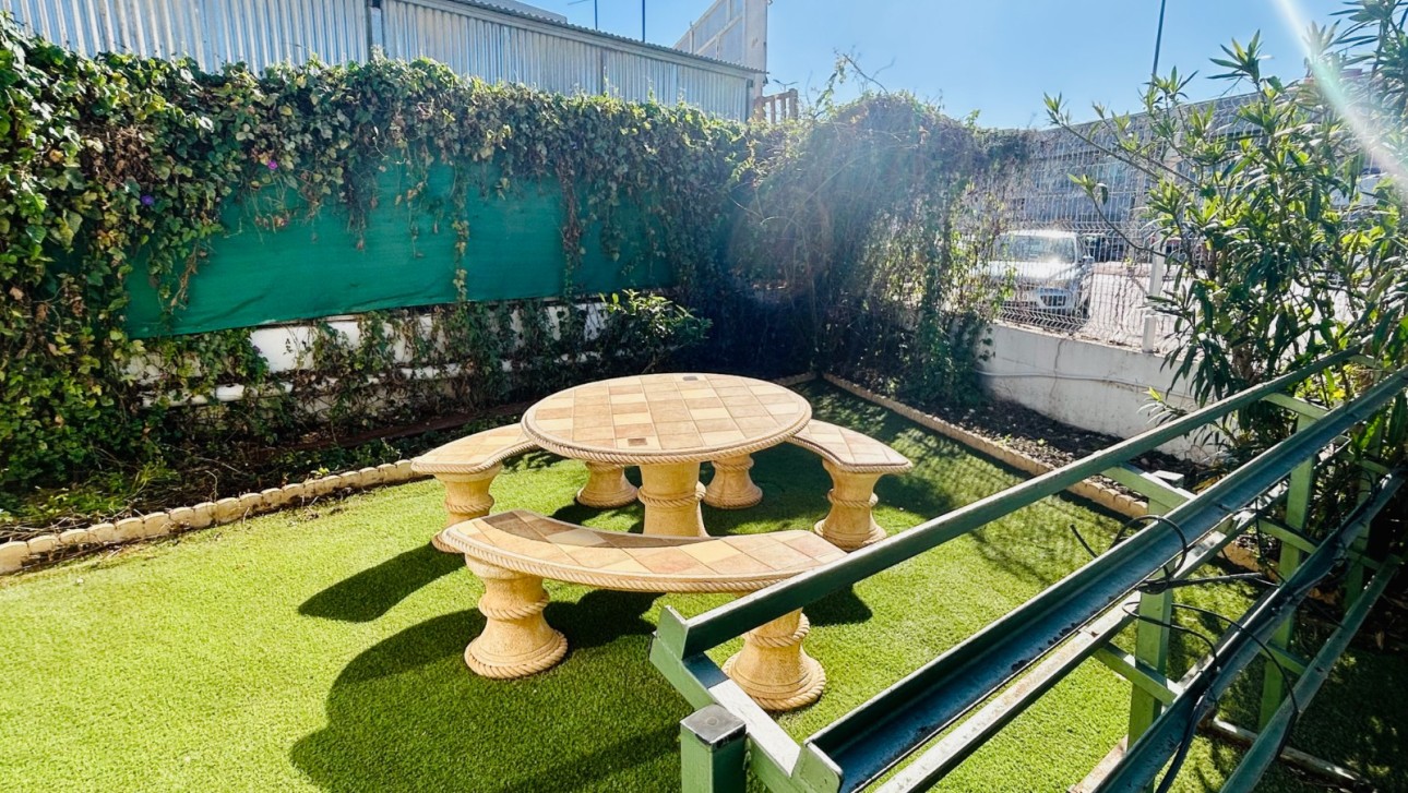 Resale - Commercial - Daya Nueva - Pueblo