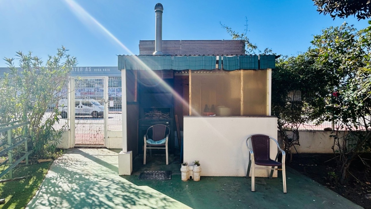 Resale - Commercial - Daya Nueva - Pueblo