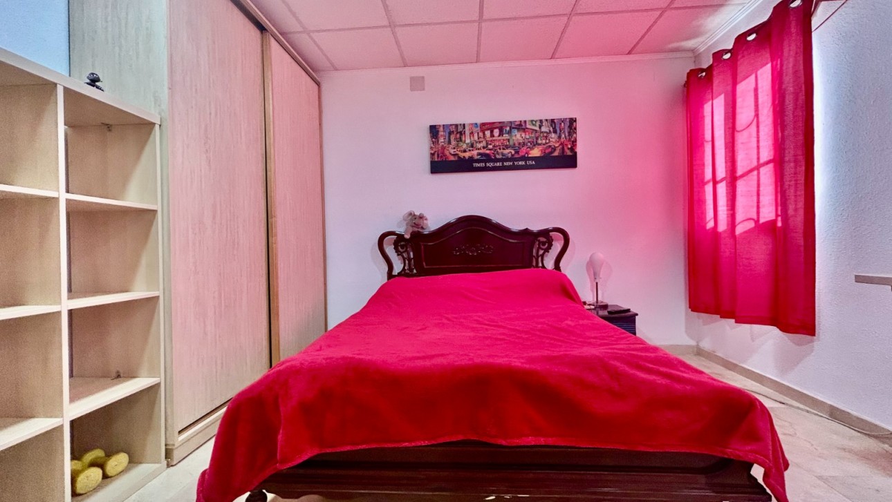 Resale - Commercial - Daya Nueva - Pueblo