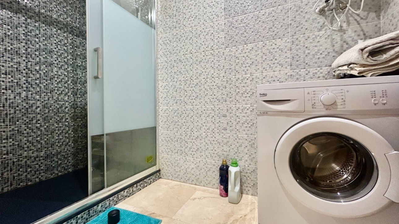 Resale - Commercial - Daya Nueva - Pueblo