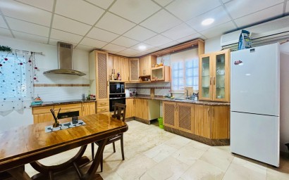 Resale - Commercial - Daya Nueva - Pueblo