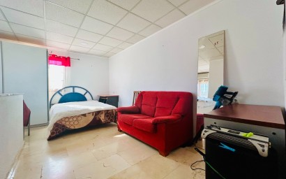 Resale - Commercial - Daya Nueva - Pueblo