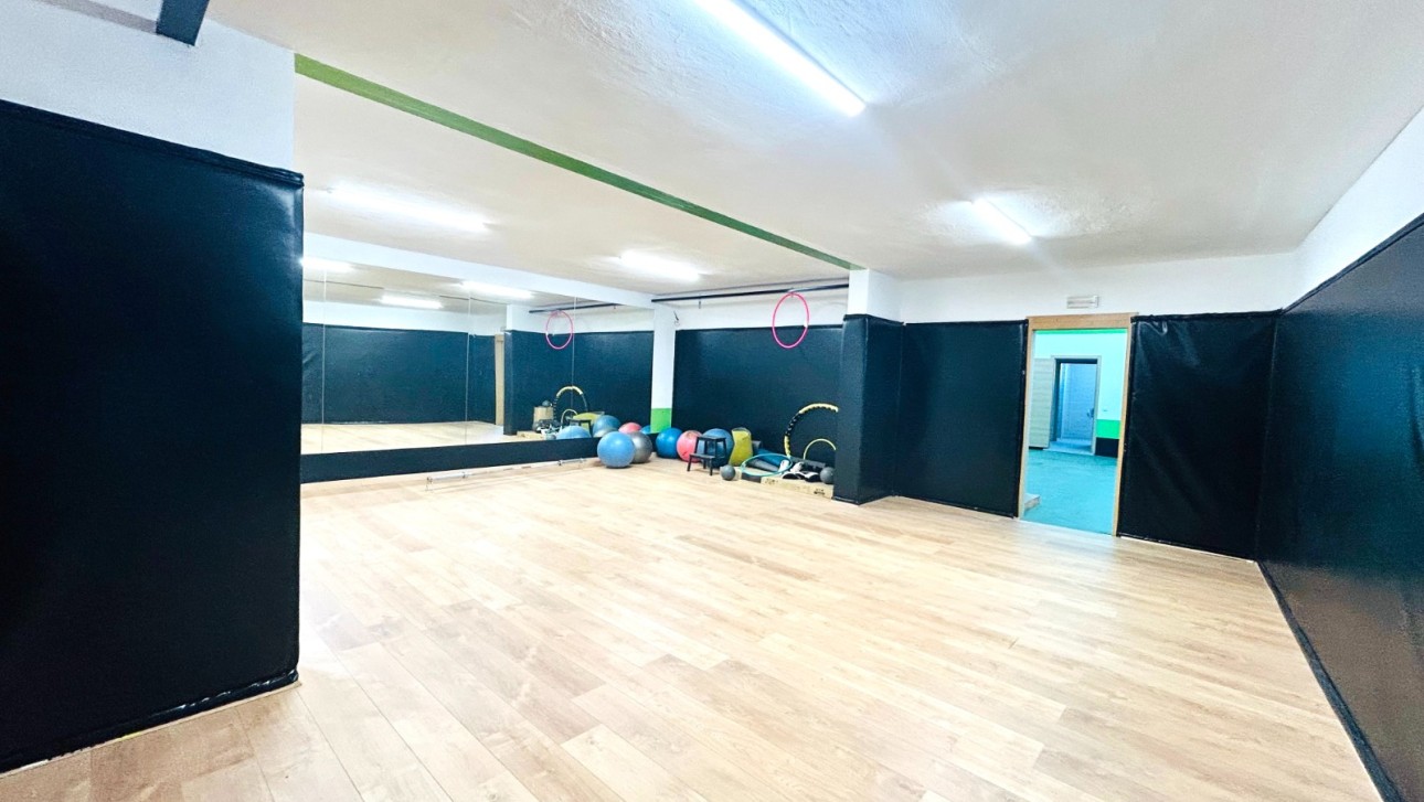 Resale - Commercial - Daya Nueva - Pueblo