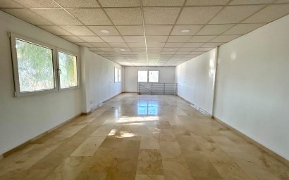 Resale - Commercial - Daya Nueva - Pueblo