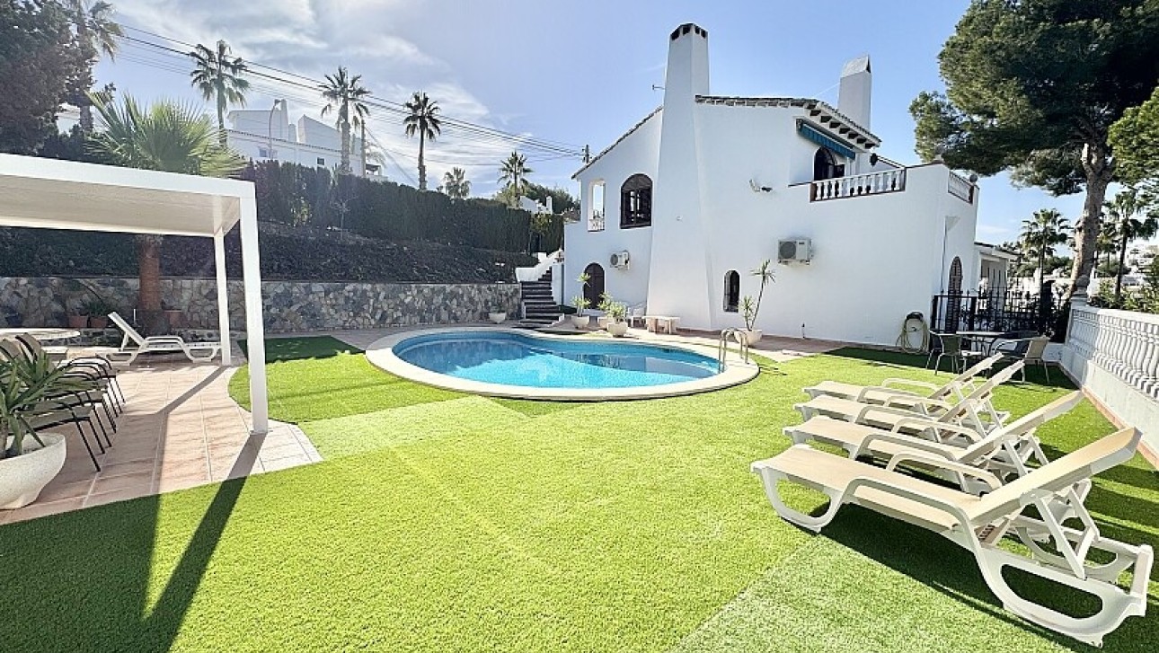 Resale - Villa - Orihuela Costa - Villamartín