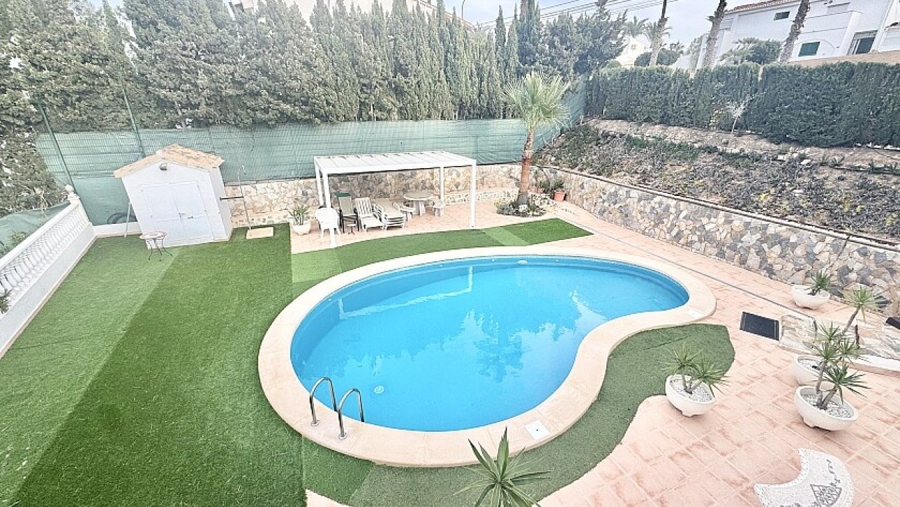 Resale - Villa - Orihuela Costa - Villamartín