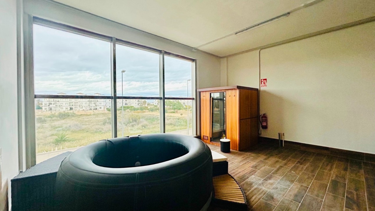 Resale - Commercial - Orihuela Costa - Playa Flamenca