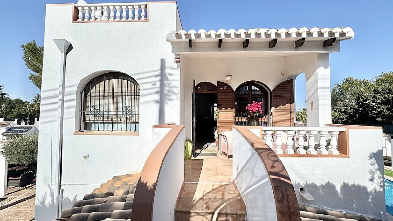 Resale - Villa - Orihuela Costa - Villamartín