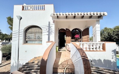 Resale - Villa - Orihuela Costa - Villamartín