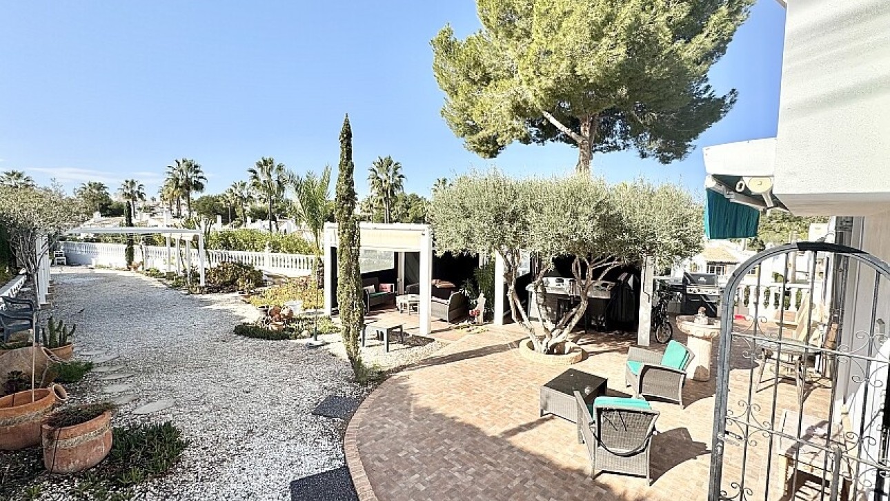 Resale - Villa - Orihuela Costa - Villamartín