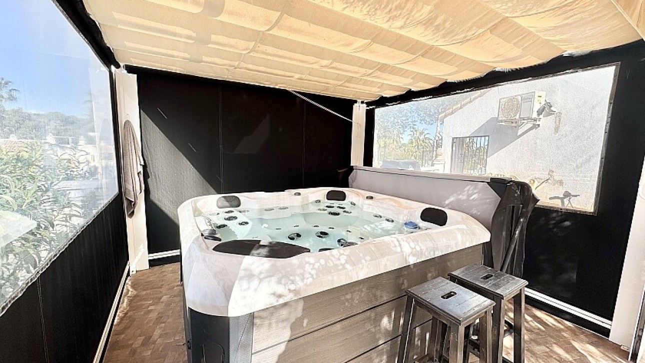 Resale - Villa - Orihuela Costa - Villamartín