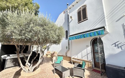 Resale - Villa - Orihuela Costa - Villamartín