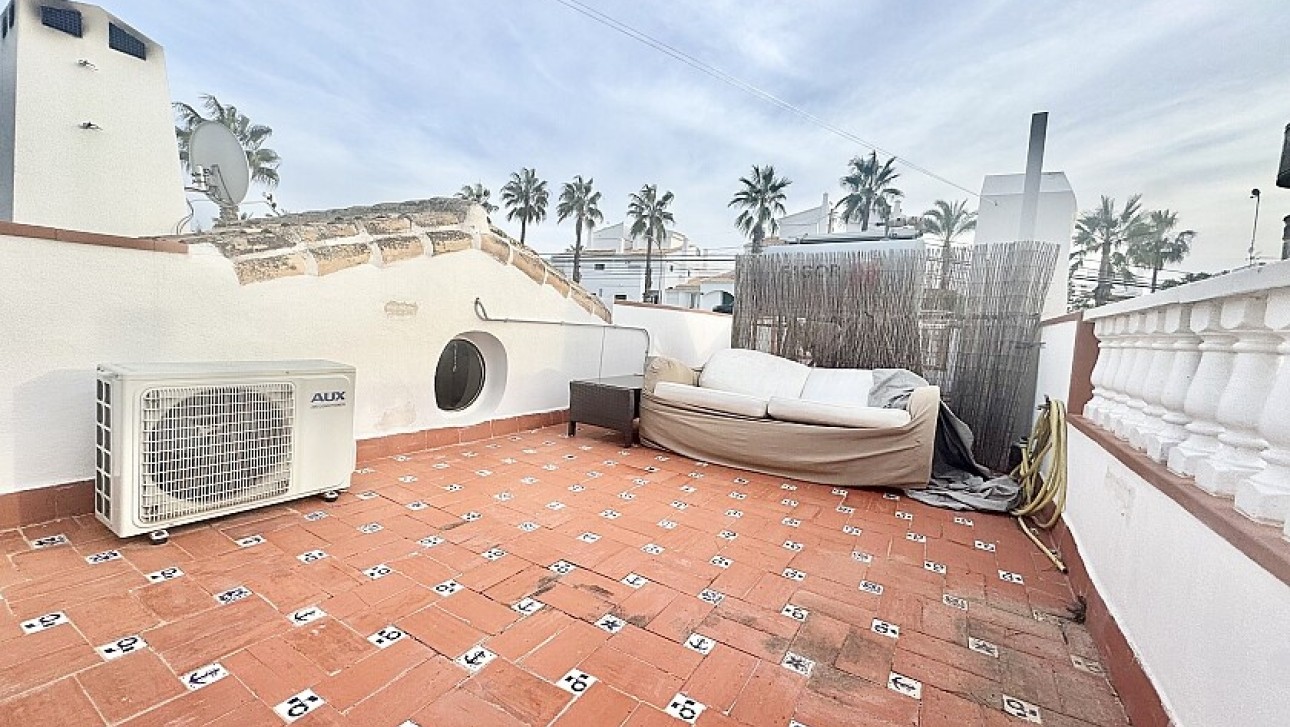 Resale - Villa - Orihuela Costa - Villamartín