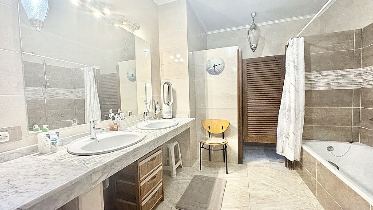 Resale - Villa - Orihuela Costa - Villamartín
