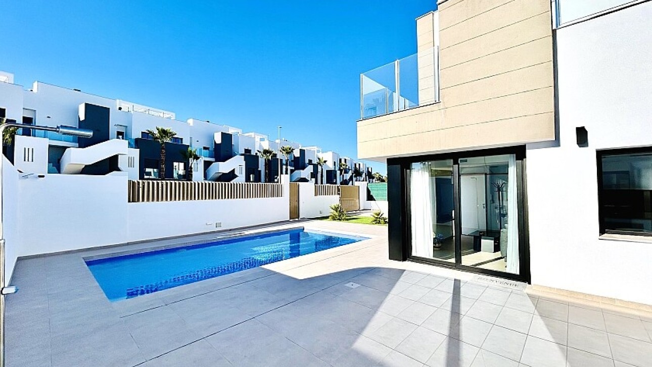 Resale - Villa - Guardamar del Segura - El Raso