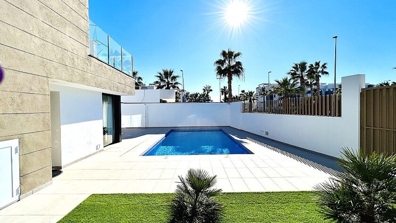 Resale - Villa - Guardamar del Segura - El Raso