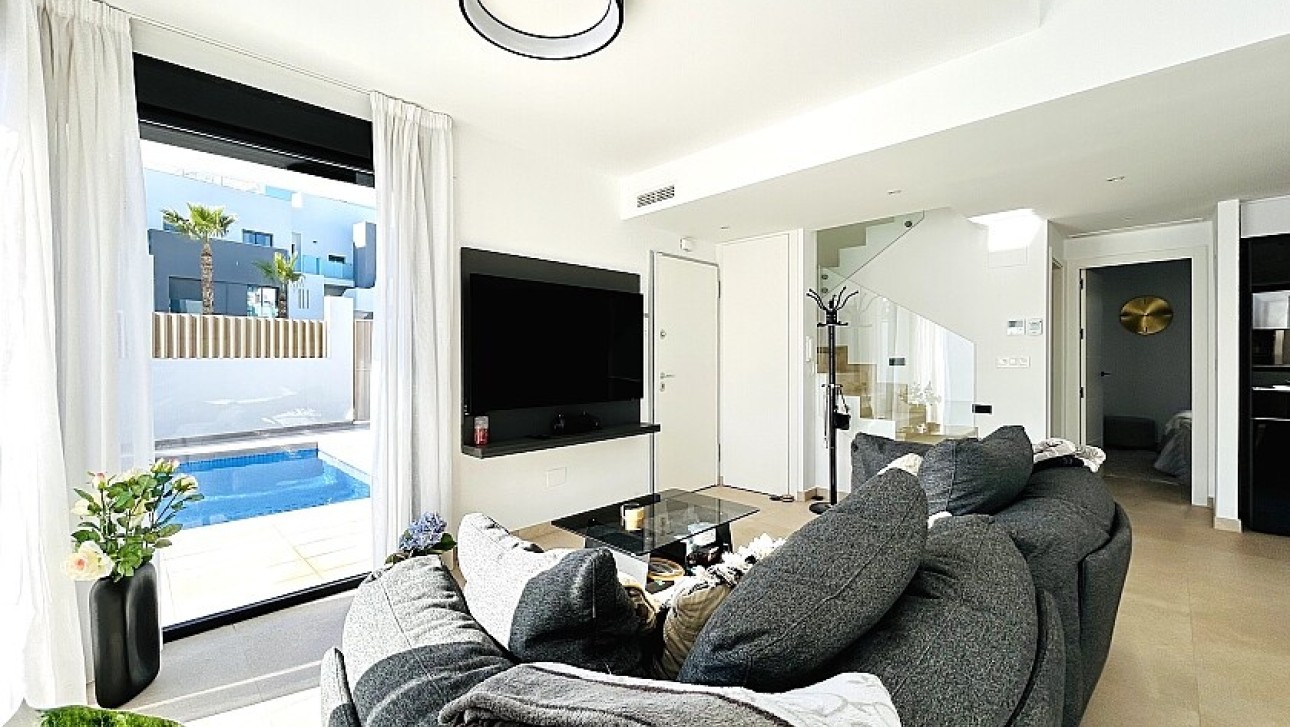Resale - Villa - Guardamar del Segura - El Raso