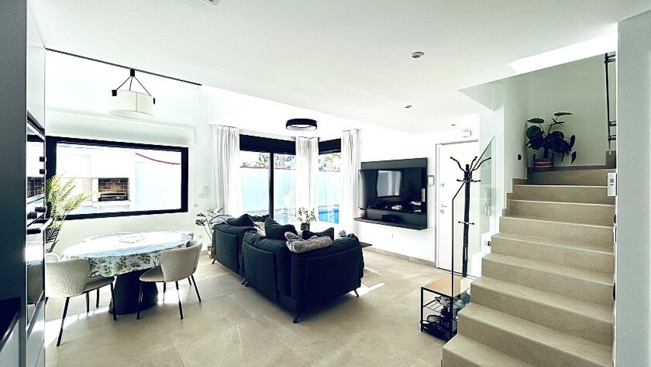 Resale - Villa - Guardamar del Segura - El Raso