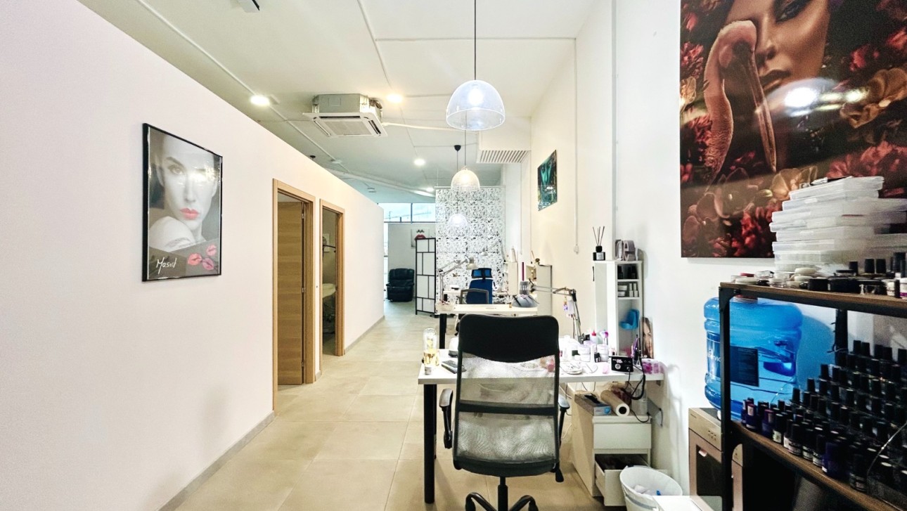 Resale - Commercial - Orihuela Costa - Playa Flamenca