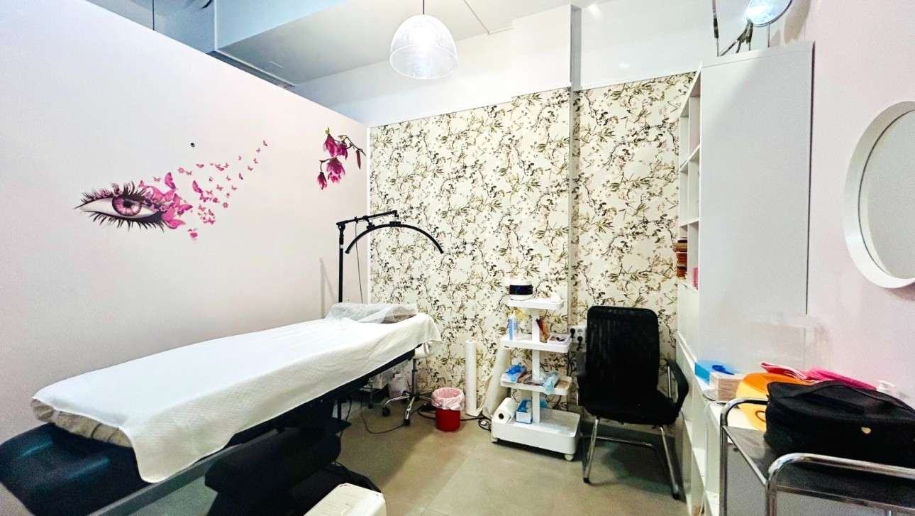 Resale - Commercial - Orihuela Costa - Playa Flamenca