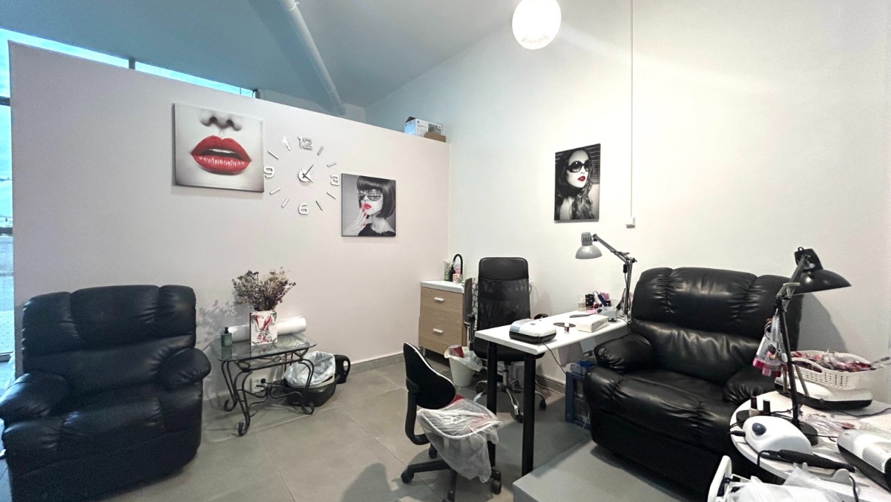 Resale - Commercial - Orihuela Costa - Playa Flamenca