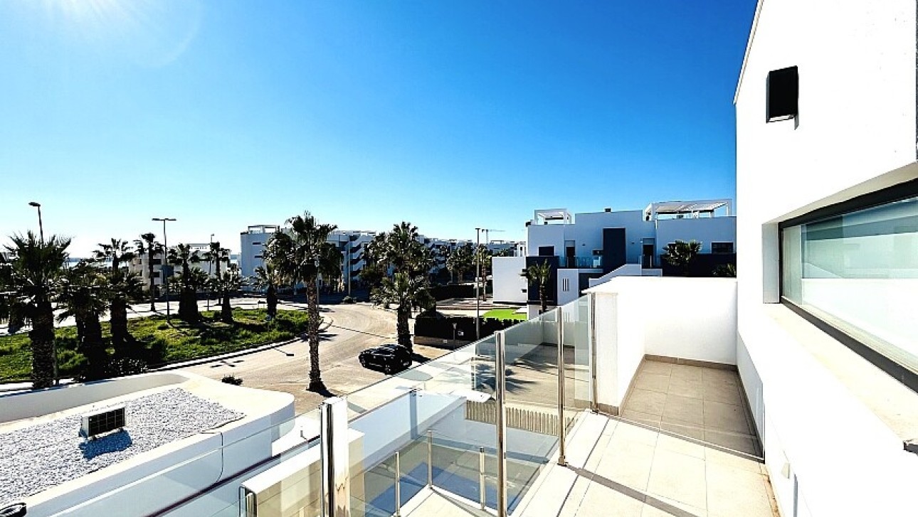 Resale - Villa - Guardamar del Segura - El Raso