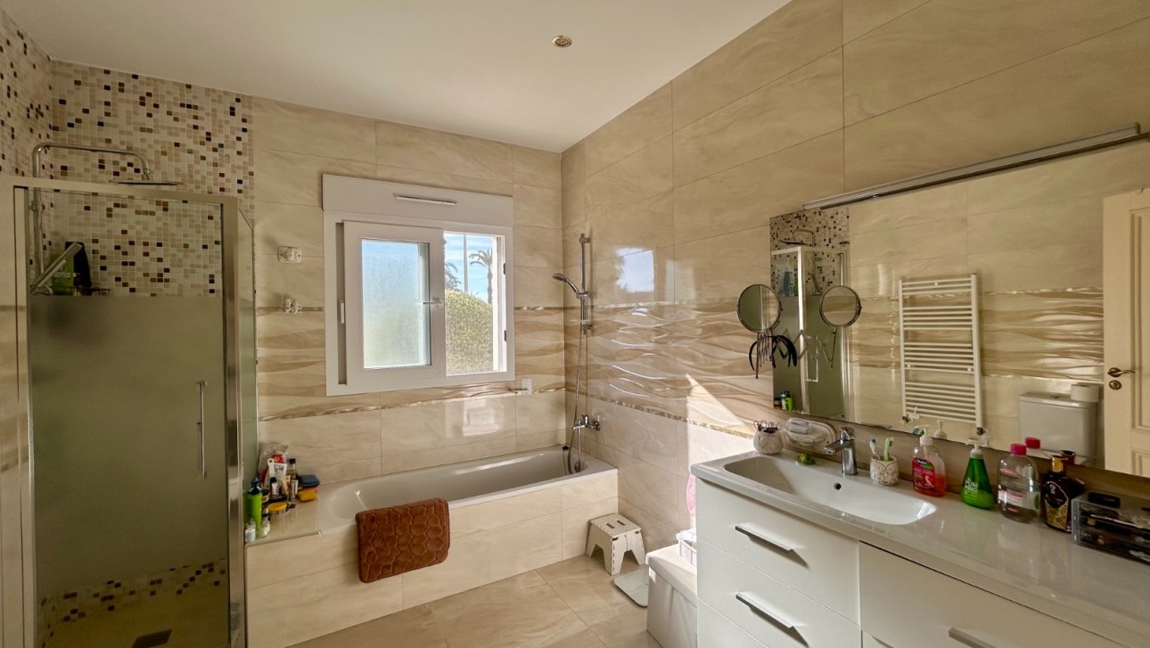 Resale - Villa - Orihuela Costa - Lomas de Cabo Roig