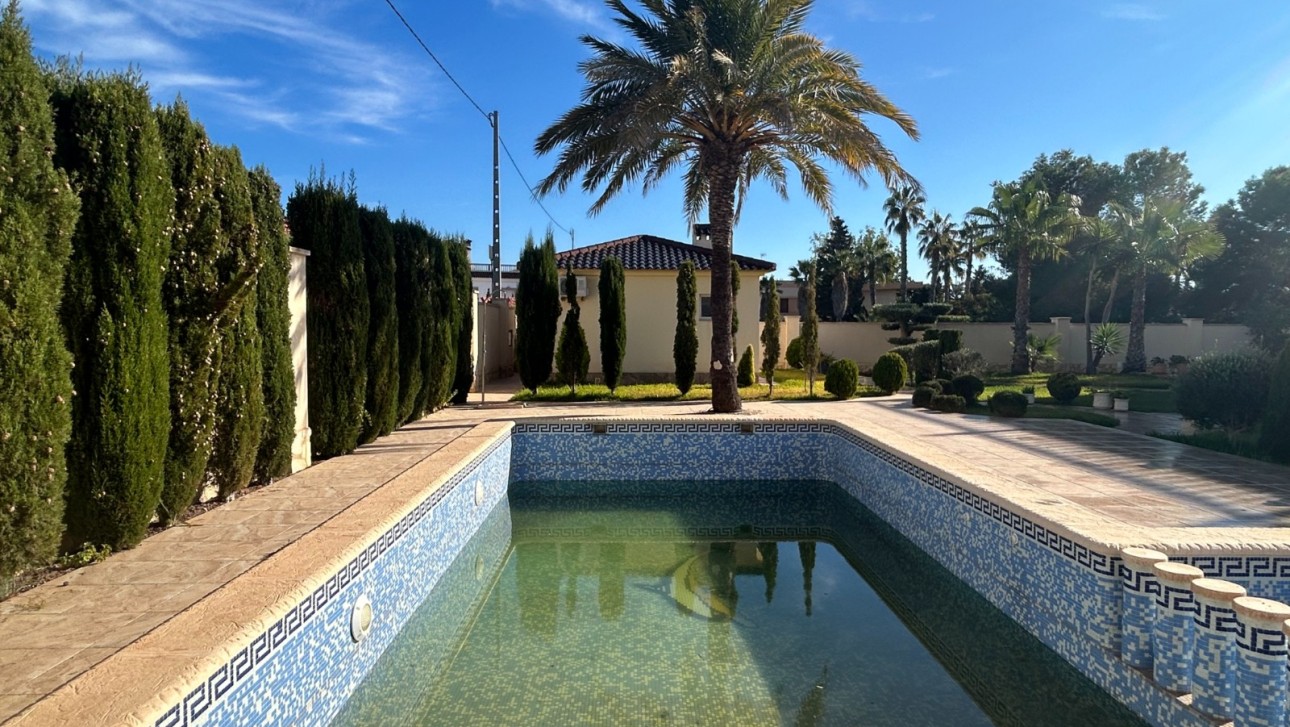 Resale - Villa - Orihuela Costa - Lomas de Cabo Roig
