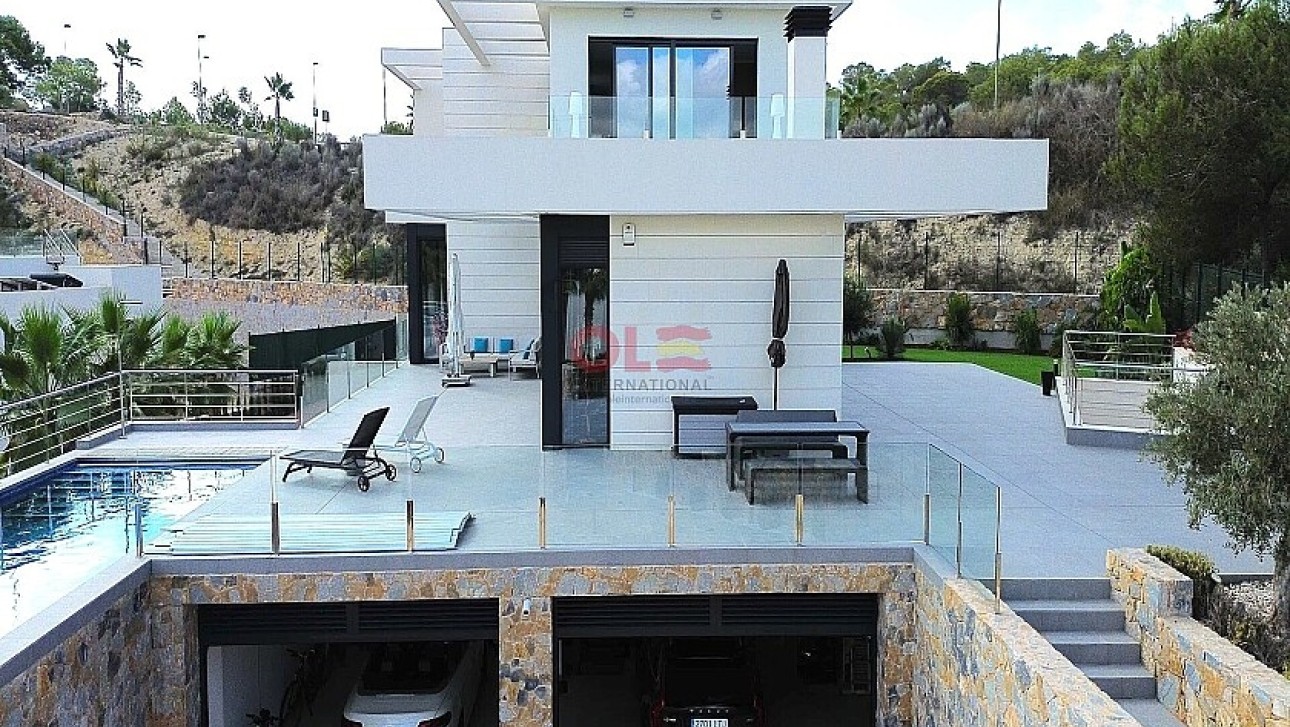 Reventa - Villa - Colinas Golf
