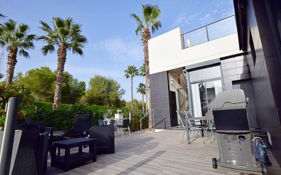 Resale - Semidetached villa - Orihuela Costa - Villamartín