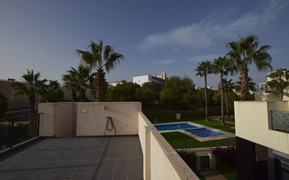 Resale - Semidetached villa - Orihuela Costa - Villamartín