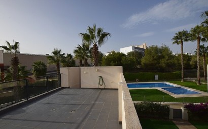 Resale - Semidetached villa - Orihuela Costa - Villamartín