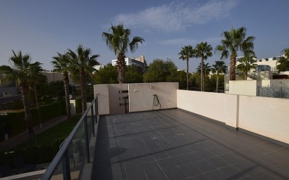 Resale - Semidetached villa - Orihuela Costa - Villamartín