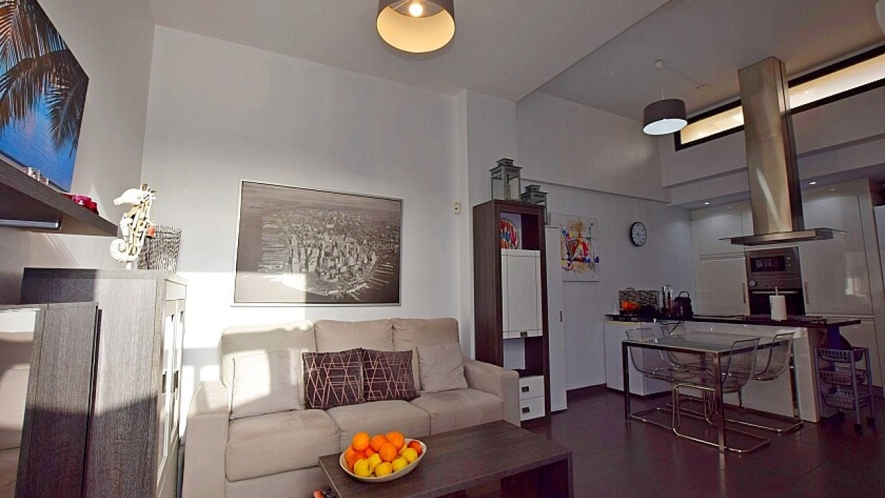 Resale - Semidetached villa - Orihuela Costa - Villamartín
