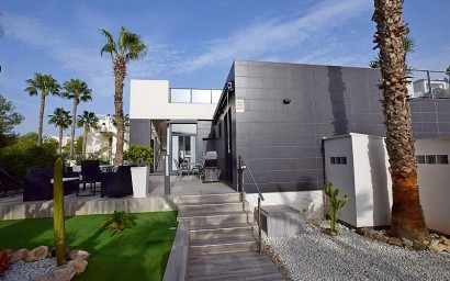Resale - Semidetached villa - Orihuela Costa - Villamartín