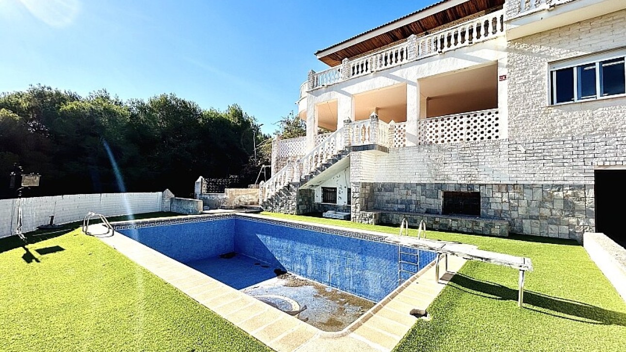 Resale - Villa - Orihuela Costa - Dehesa de campoamor