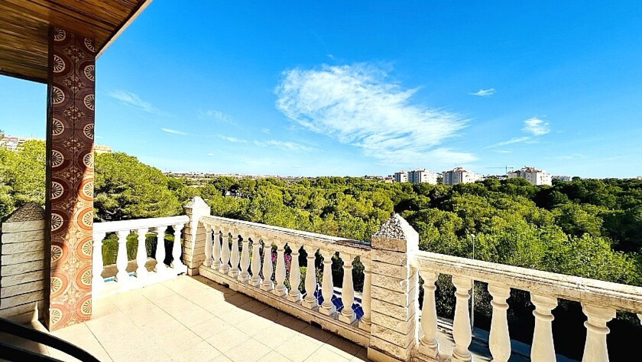 Resale - Villa - Orihuela Costa - Dehesa de campoamor