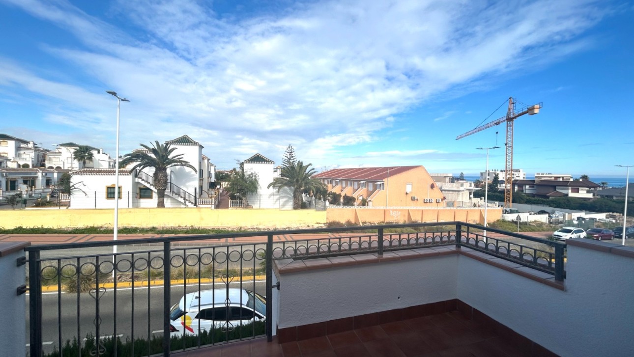 Resale - Apartment - La Mata - Torreblanca