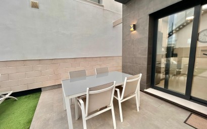 Resale - Villa - Orihuela Costa - PAU 26