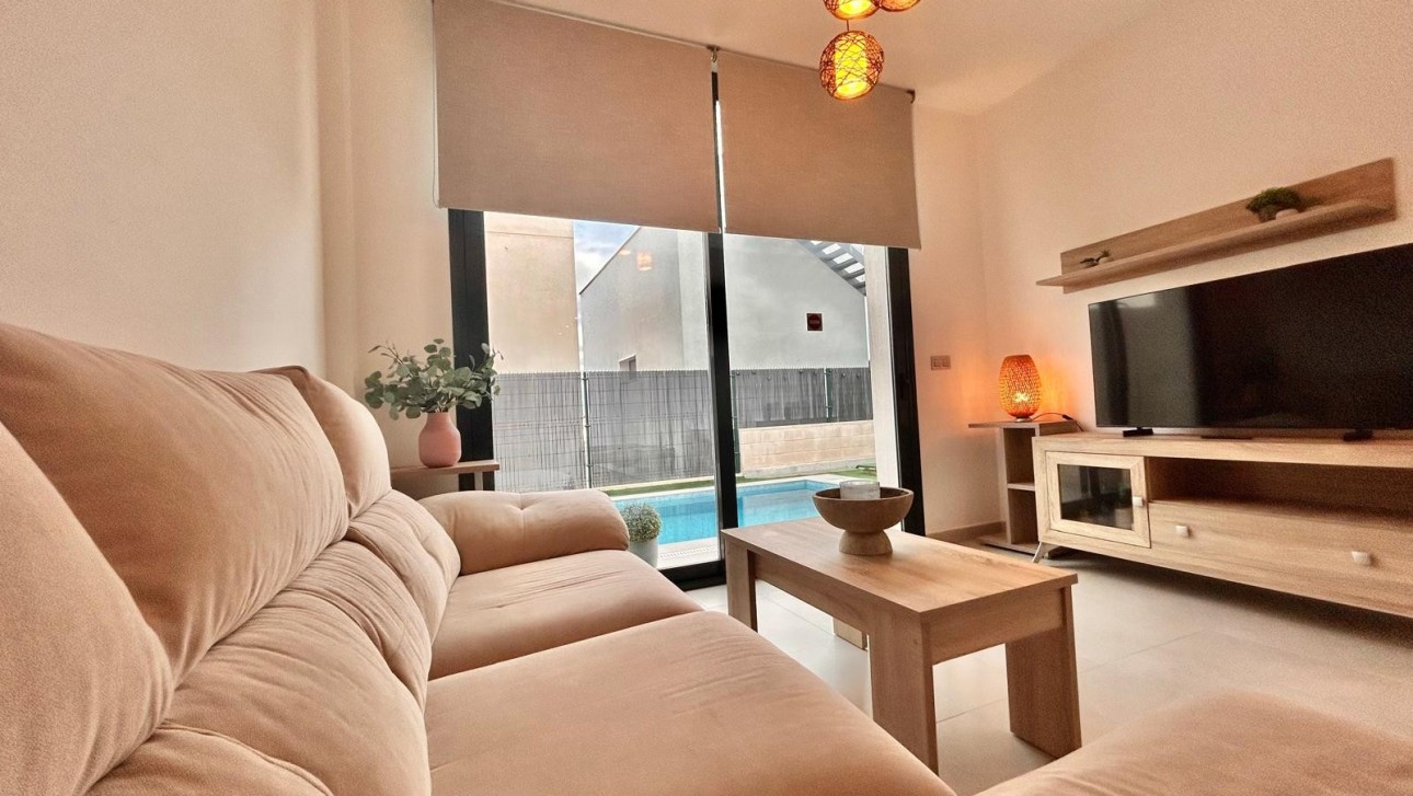 Resale - Villa - Orihuela Costa - PAU 26