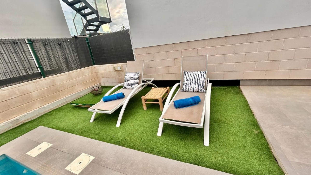 Resale - Villa - Orihuela Costa - PAU 26