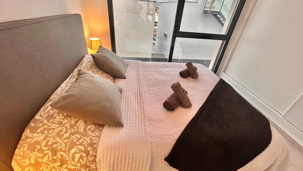 Resale - Villa - Orihuela Costa - PAU 26